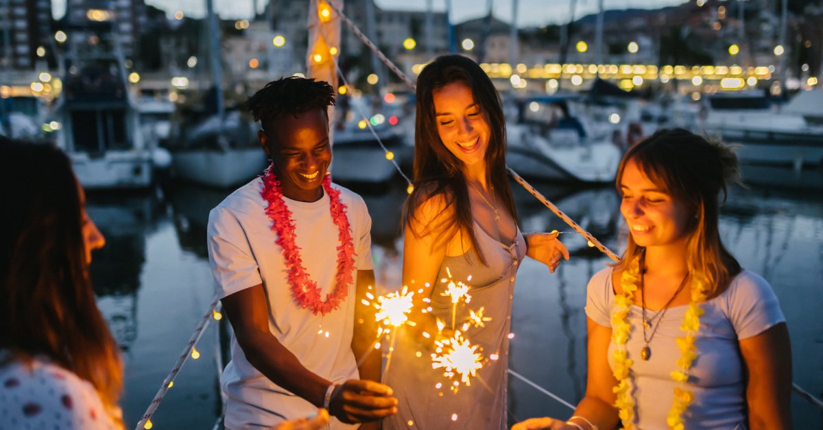 4 Essentials for the Perfect New Year’s Eve Boat Party