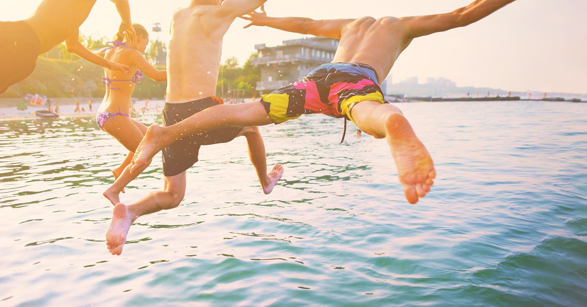 Reasons To Kick Back and Rent a Party Boat After SXSW