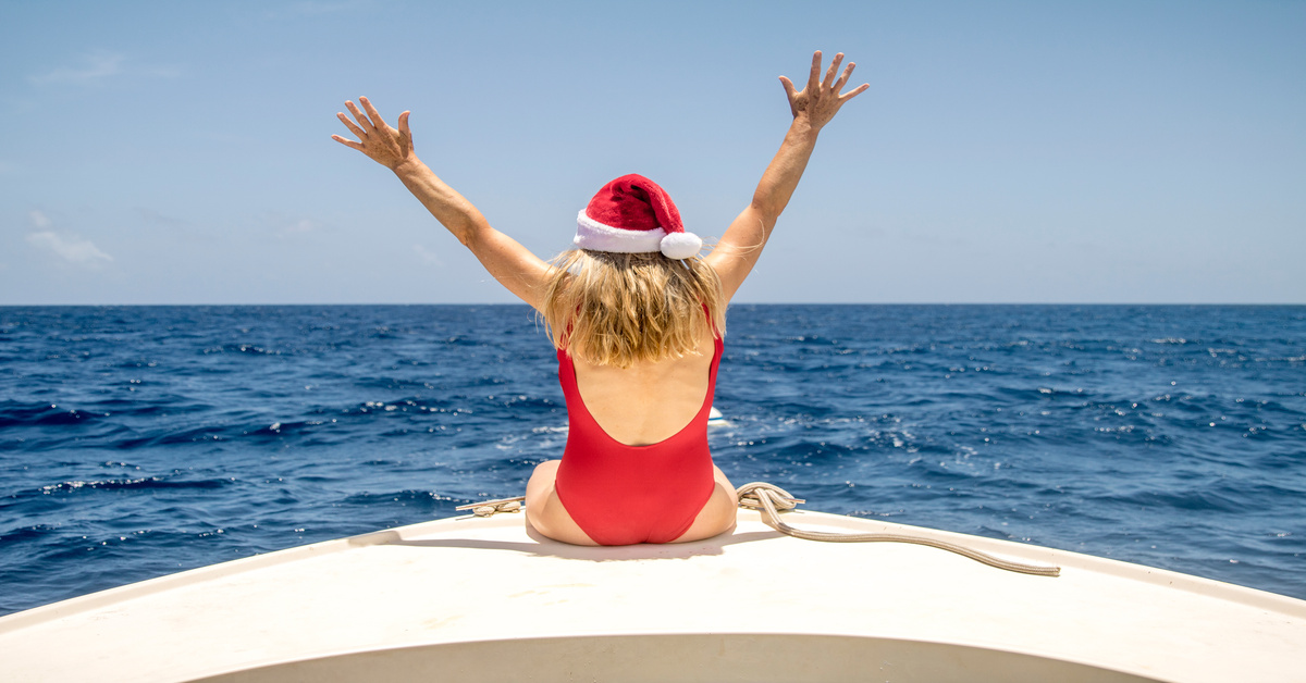 Tips for a Seamless & Successful Christmas Party on a Boat