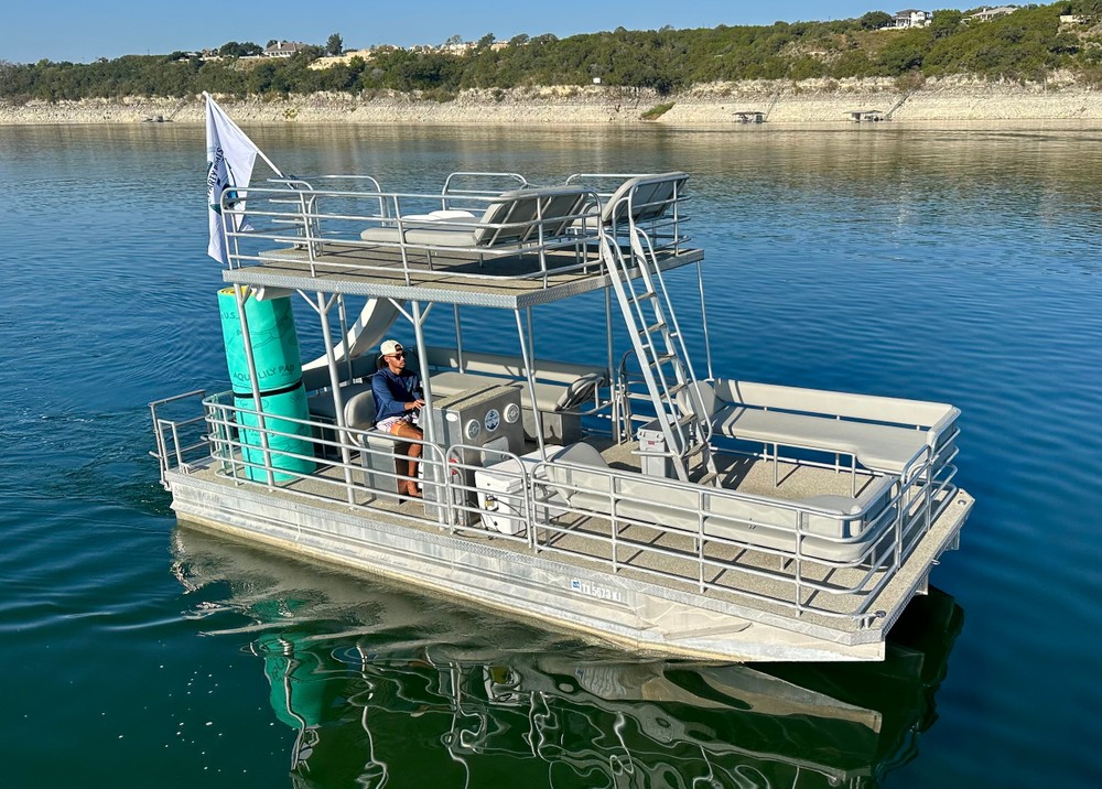 10-Person Boat Rental