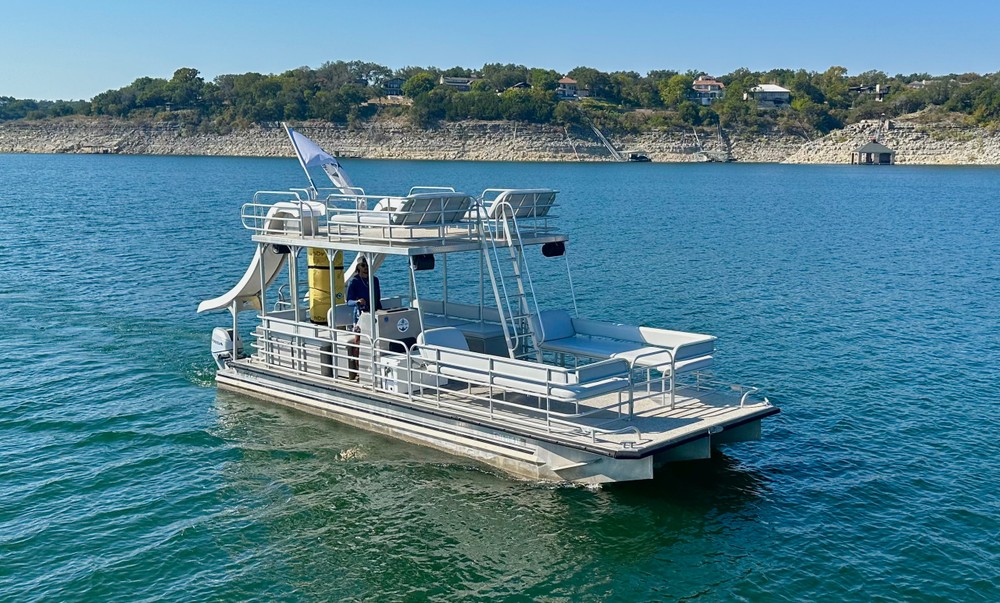 18-Person Boat Rental