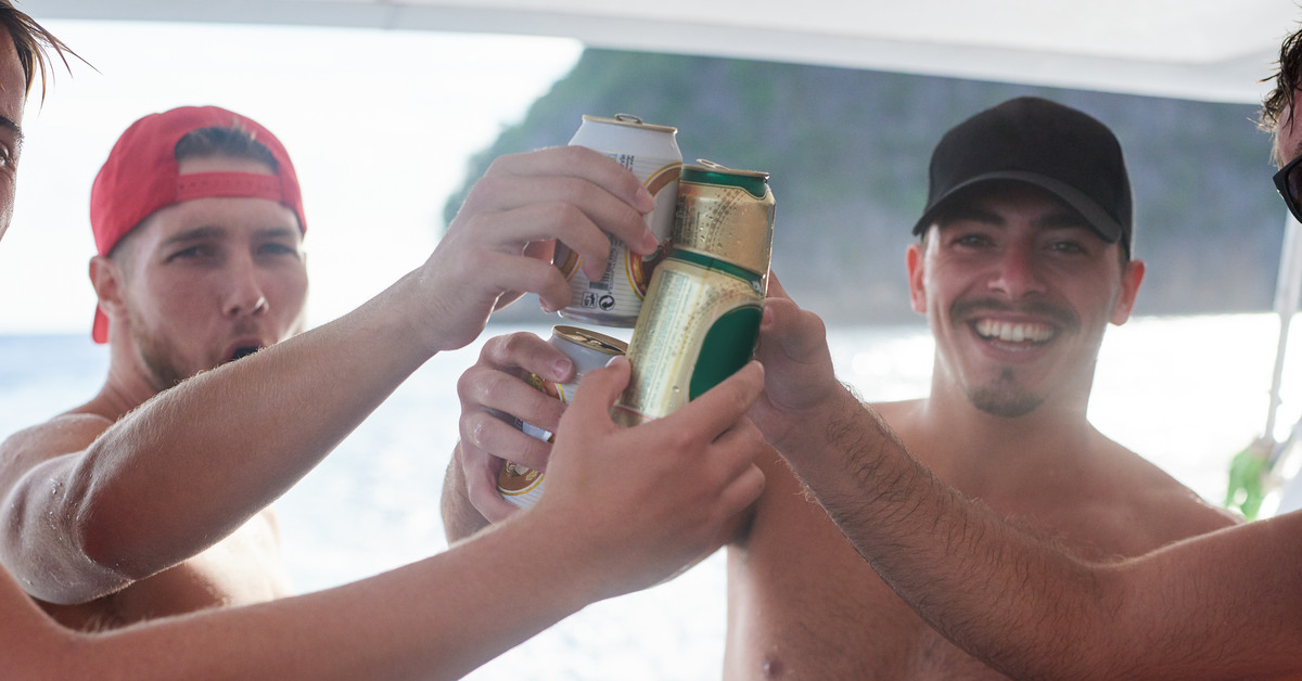 5 Essential Items for Your Pontoon Bachelor Party