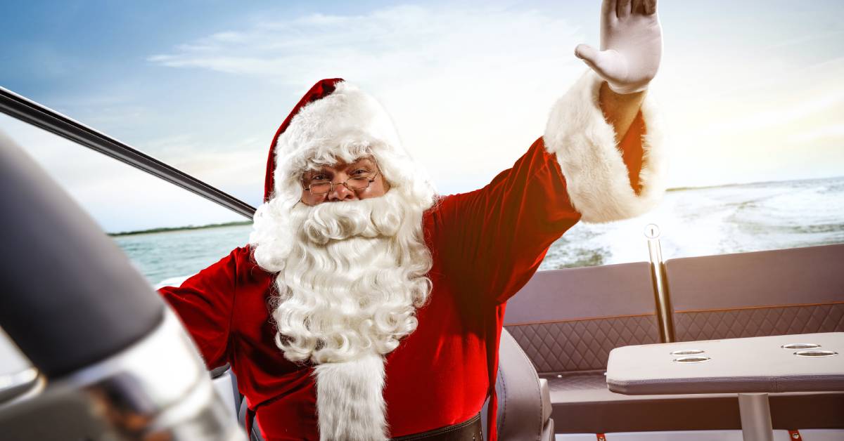 3 Reasons To Spend Christmas on a Boat in Austin