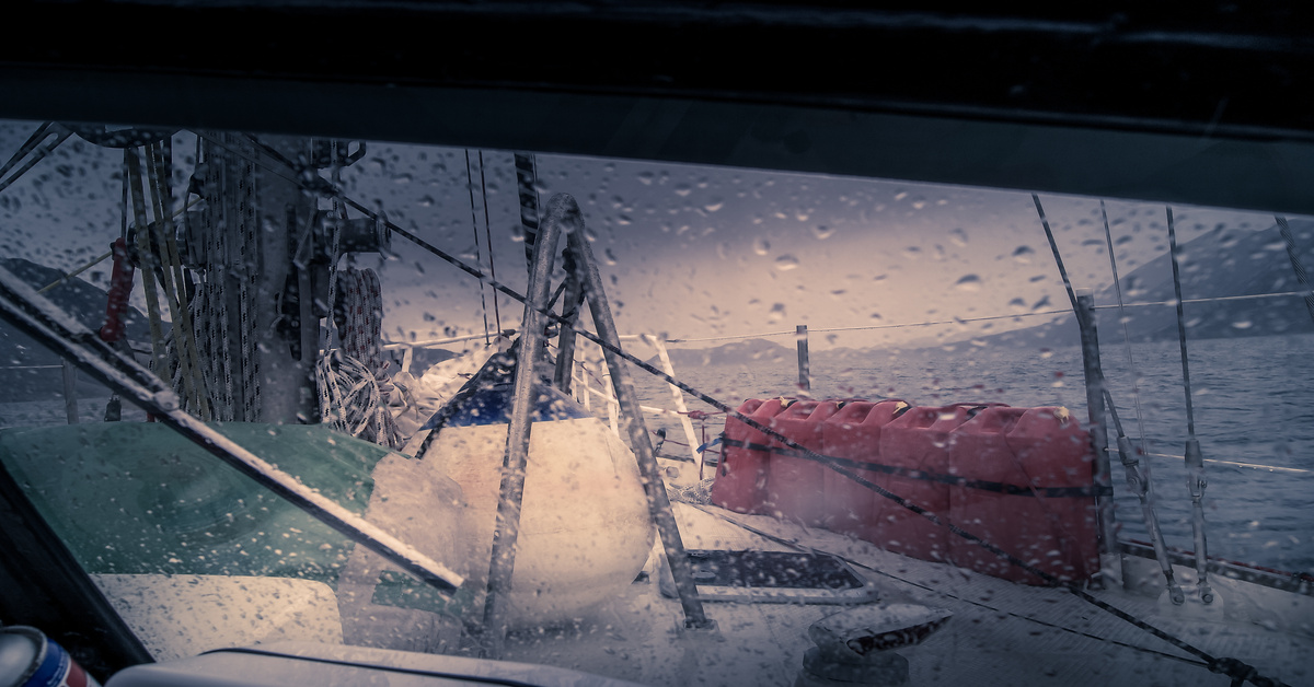 Overview of Packing Essentials for a Rainy Day on the Water