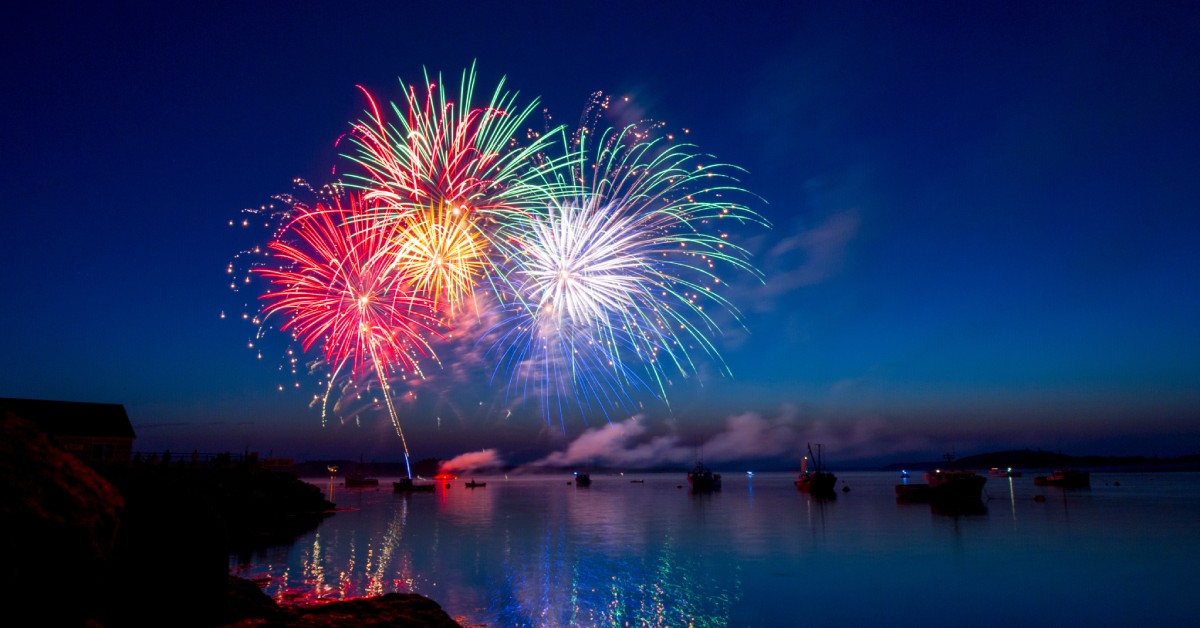 Tips for Capturing Stellar 4th of July Pics on the Water