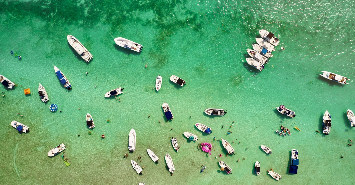 What Is the 24-Meter Rule in the Party Boat World?
