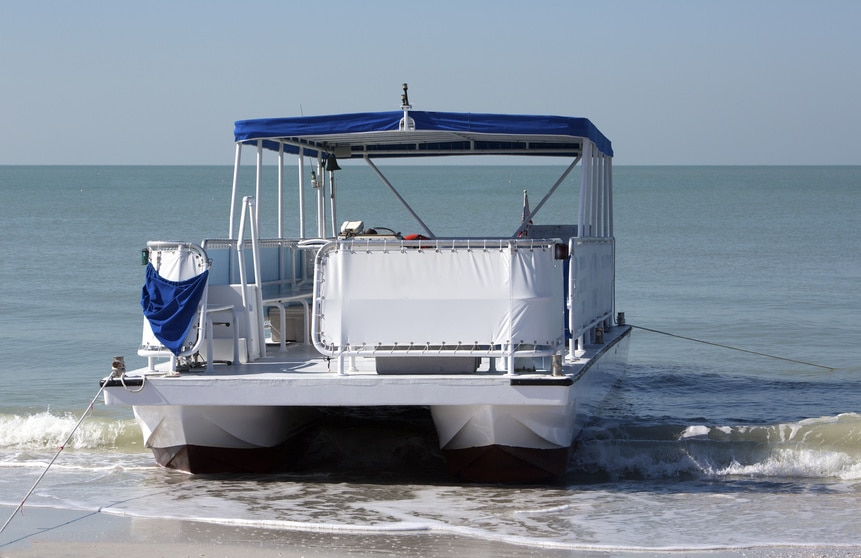FUN FOR THE WHOLE FAMILY: 3 REASONS WHY YOU SHOULD RENT A PONTOON BOAT THIS SUMMER